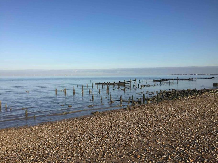 The Willow - Peaceful Retreat Near Whitstable Seaside *